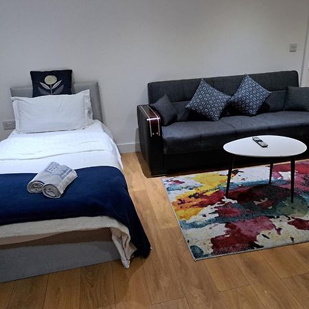 Simply Relax,1 Eastham London Apartment ภายนอก รูปภาพ