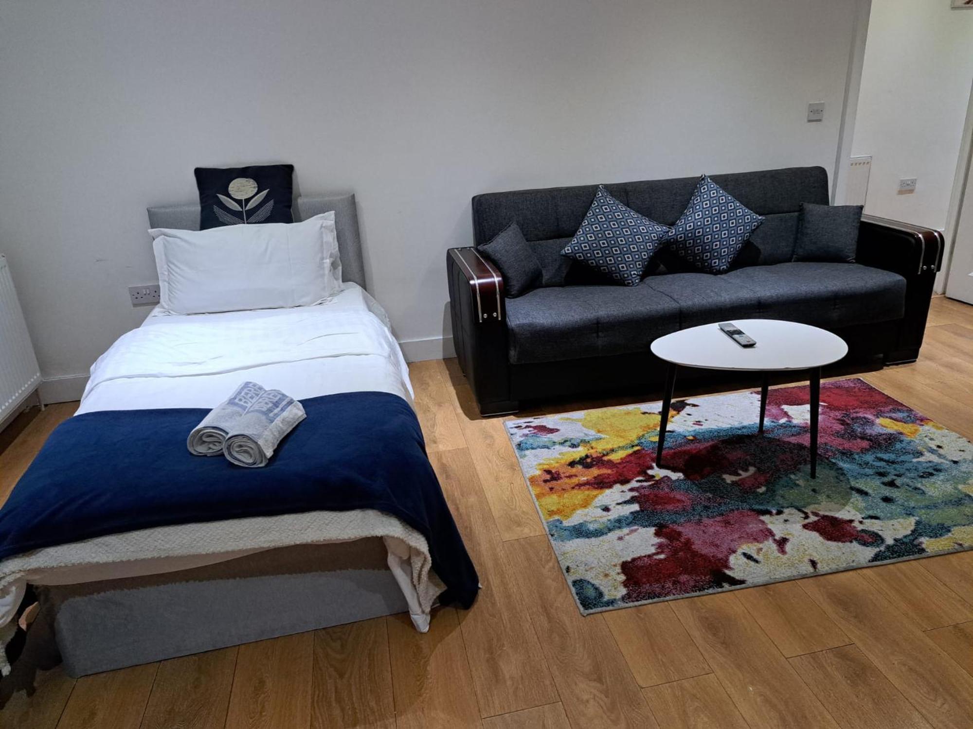 Simply Relax,1 Eastham London Apartment ภายนอก รูปภาพ