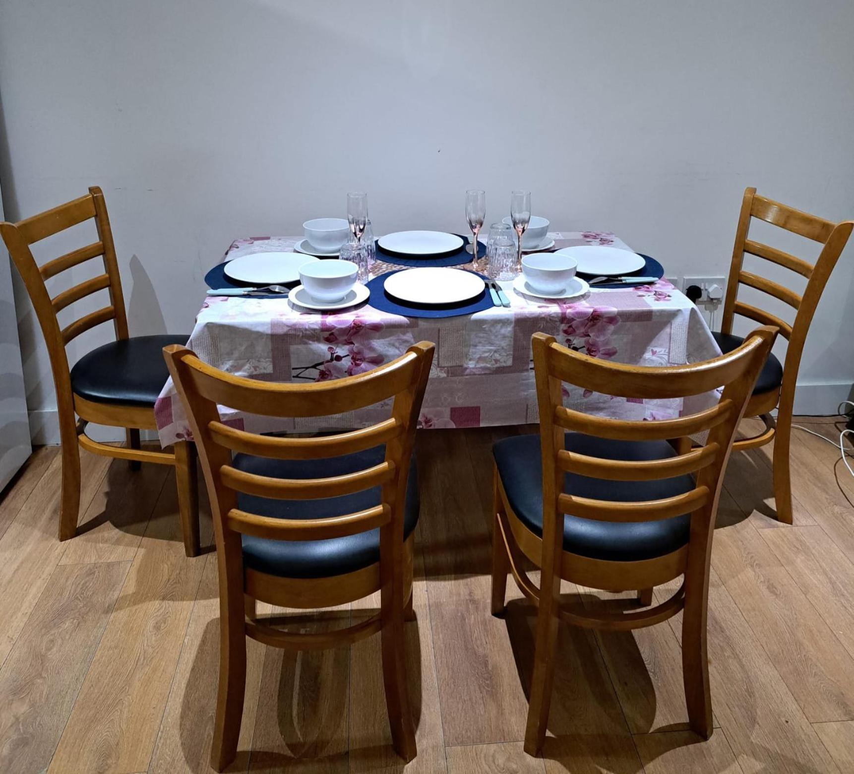 Simply Relax,1 Eastham London Apartment ภายนอก รูปภาพ